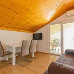 Maja-4 By Interhome Maslenica
