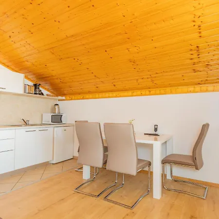 Apartment Maja - Srd423 By Interhome Maslenica