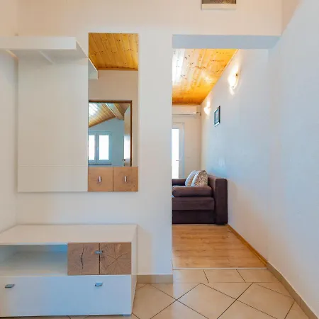 Maja - Srd423 By Interhome Apartment
